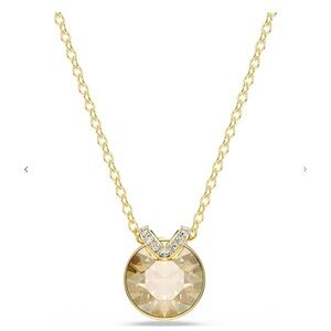NWT Bella V pendant
Round cut, Gold tone, Gold-tone plated